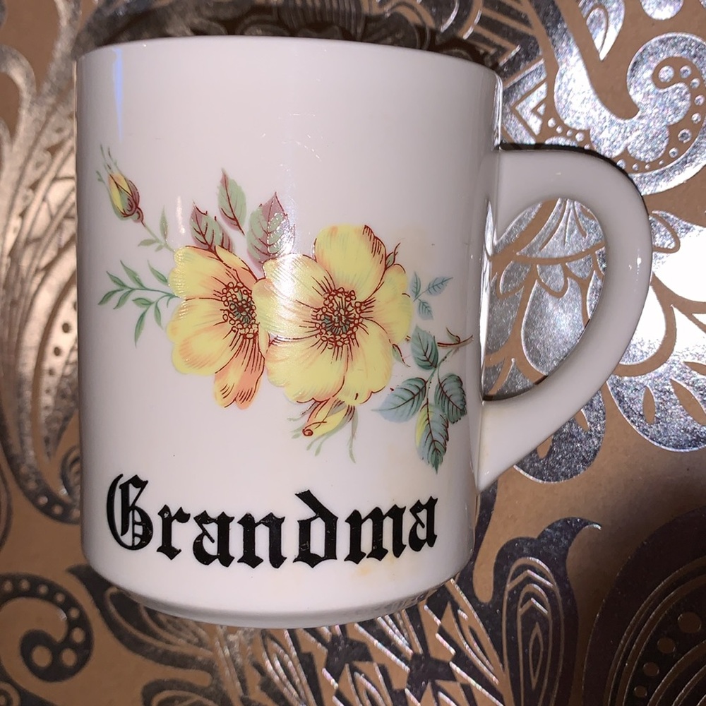 Vintage Floral Ceramic Handled Grandma Mug - White & Yellow